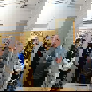 18Edb431 7385 4476 A8cd 62Fb1bbc97b6[1]