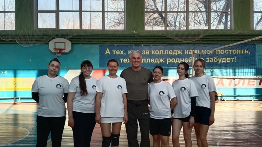 Городское первенство по волейболу: второе место у женской сборной института